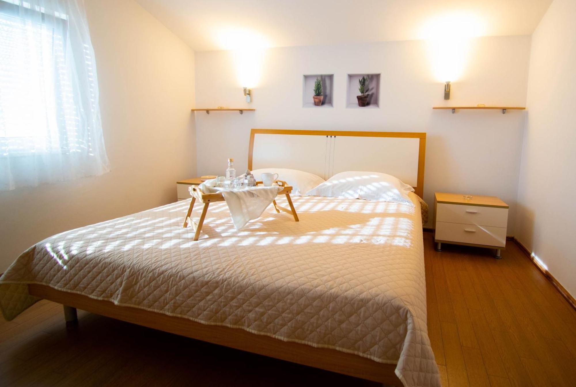 Apartments Anita Frane Vodice Buitenkant foto